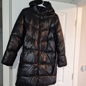 NWOT. Black Puffer Coat with Hood. L 35" PtP 22".